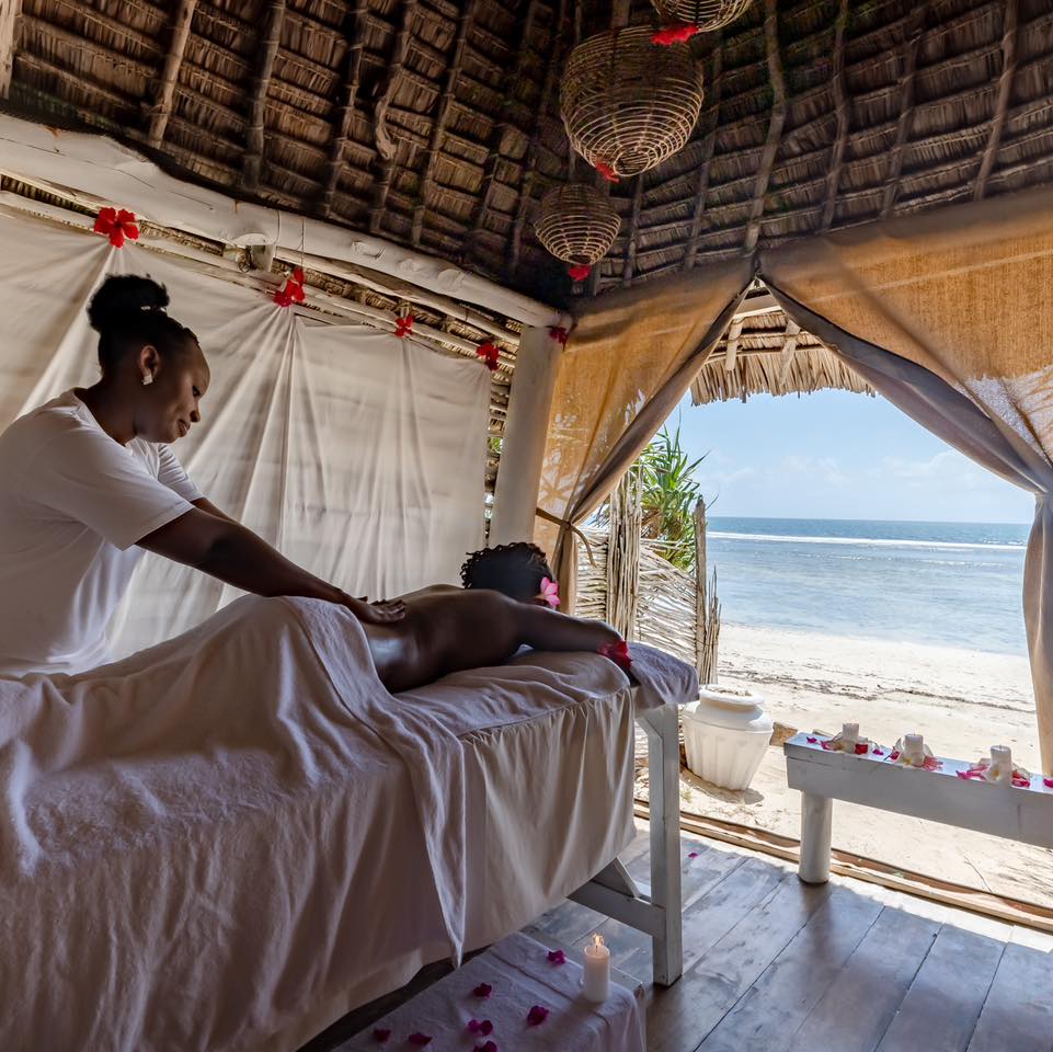 Massage overlooking the Indian Ocean